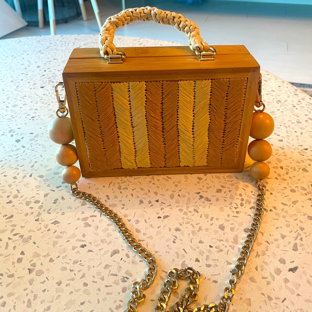 Super cute box handbag from Zara